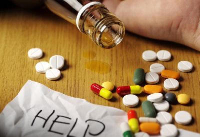 [ON AIR] On the #CitizensCorner, we discuss addiction and how substance abuse affects young people after a listener asked for advice regarding a situation at home. We are joined by Ntsikelelo Mzibombu (<a href="/Ntsikelelo_Mzi/">Ntsikelelo Mzibomvu</a>) &amp; Mandla Mbata of #TranquilityHomeRehab on #SAfmTalkingPoint