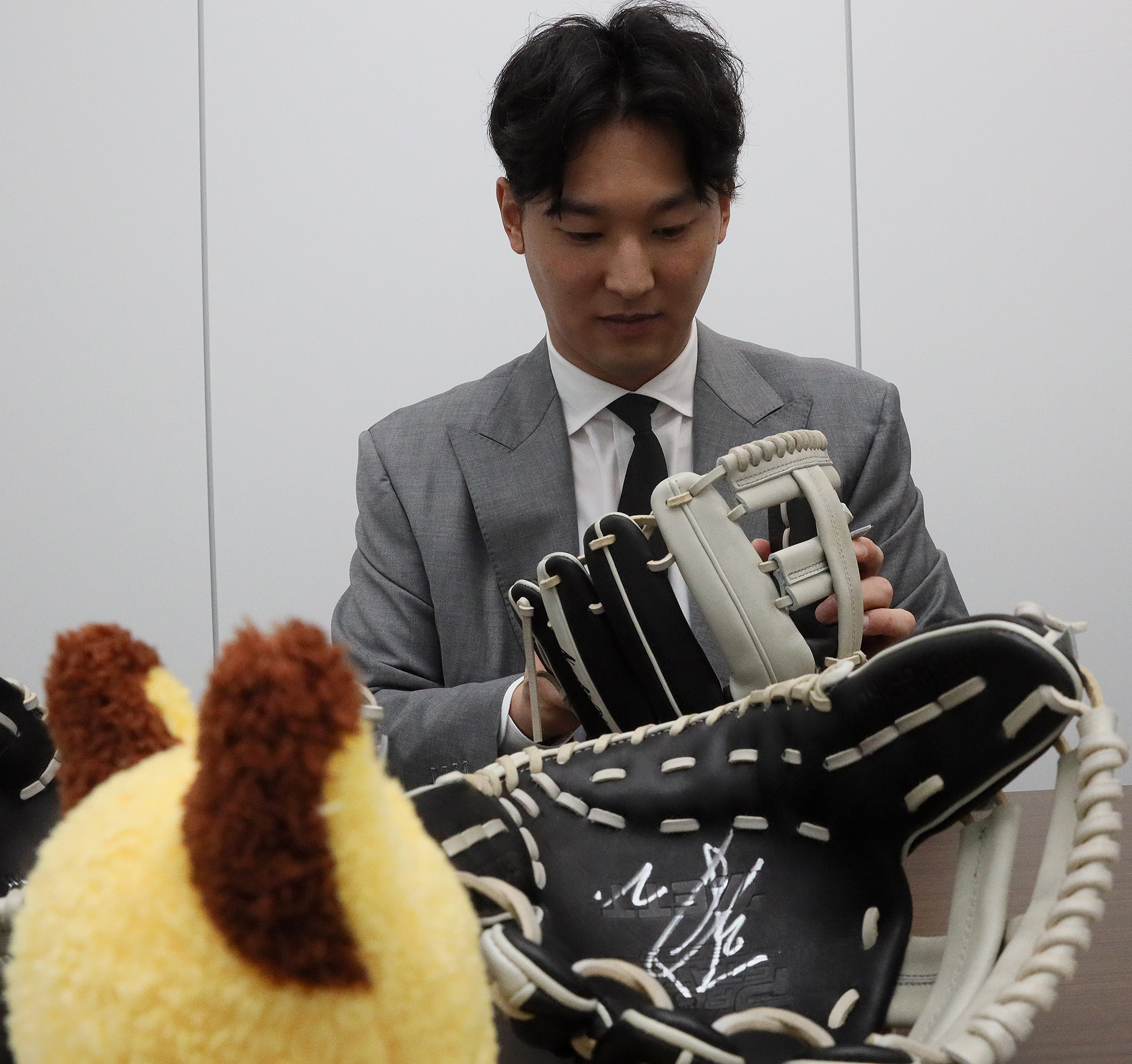 【24時間以内/匿名配送】巨人 ジャイアンツ 吉川尚輝 ハイクオリティユニ O 24時間以内/匿名配送】巨人 ジャイアンツ 吉川尚輝 ハイ