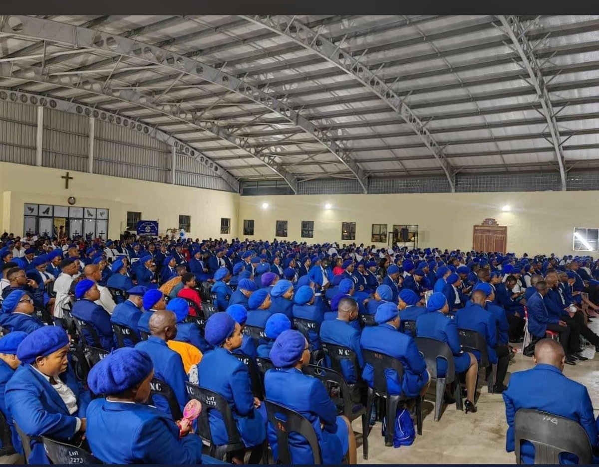 WesleyGuildSA's tweet photo. Lukhangela kuwe Mvana ye Khalvari… #WesleyGuildWednesday https://t.co/j1MGHcP4PT