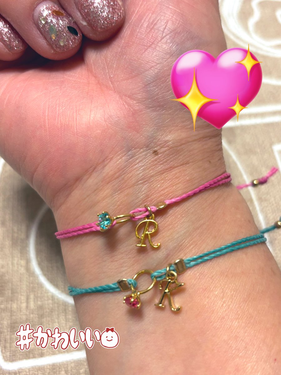 re_fumomiji3132's tweet photo. 𝕝𝕟𝕤𝕥𝕒𝕘𝕣𝕒𝕞の広告で見つけて可愛かったので、ブレスレットGETしました(❁´ω`❁)
自分のイニシャル『R』と誕生石のアクアマリン💎
もう1つのイニシャル『K』と誕生石💎は、誰のでしょう？☺️
綺麗に作って下さり、ありがとうございます✨️
 #Tanomake #ap-s
https://t.co/hNXmDK6Dsp https://t.co/1tDqLCekrT