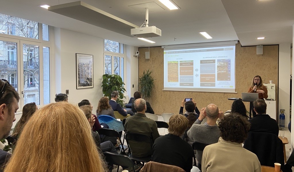 ARP_Astrance's tweet photo. 🚨 En direct du petit-déjeuner sur la Renaturation des zones commerciales : Défis et solutions au regard de la loi climat et résilience🌱

🤝Merci à nos experts Juliette Helme Maxime Dupont et Martin Sénéchal

👉 Le replay sera disponible prochainement sur notre site internet https://t.co/gyst9YuVb9