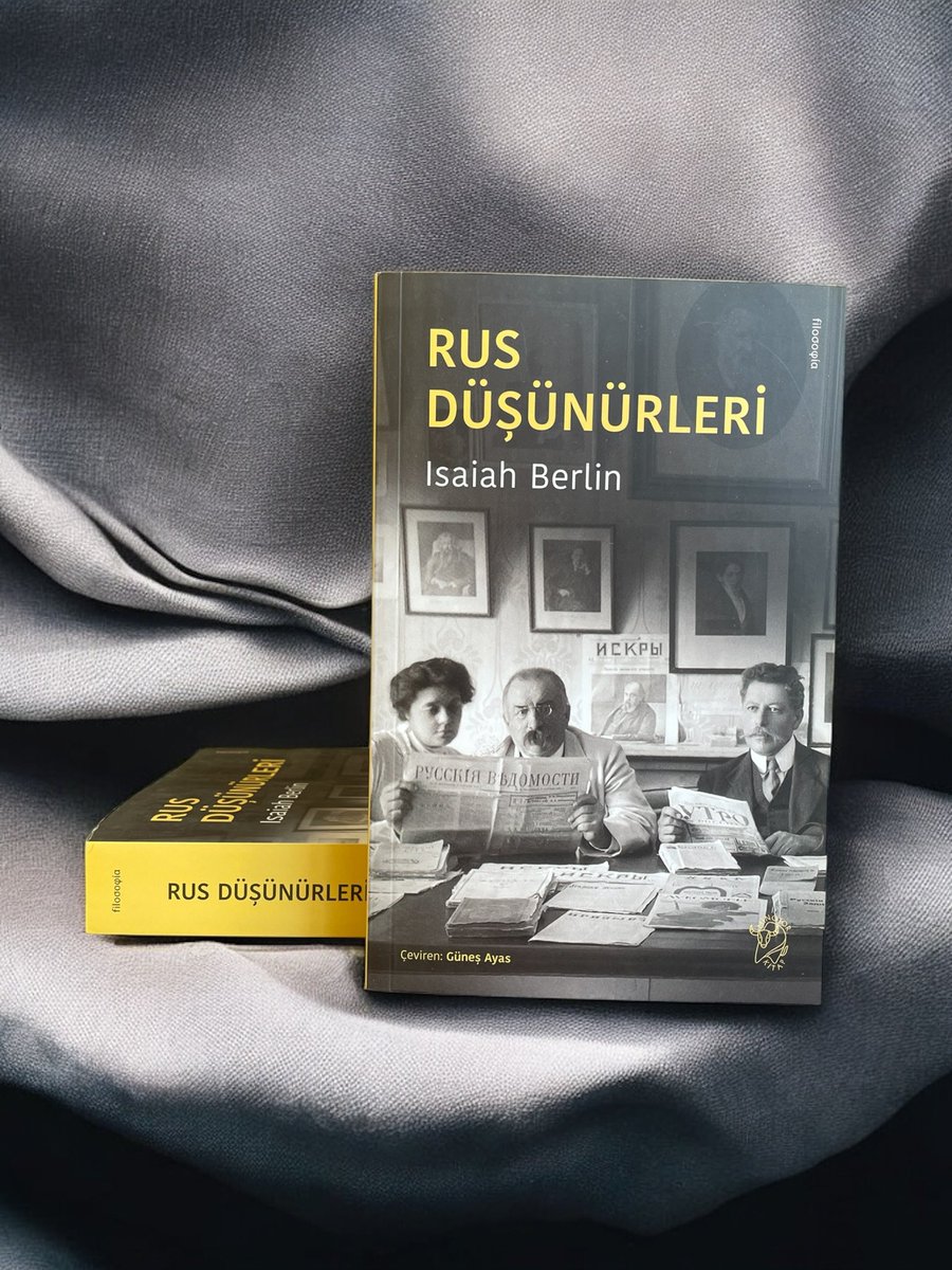 MinotorKitap's tweet photo. Bu kitap, Berlin’in otuz küsur yıllık bir süreçte yazdığı, Rusya’nın olağanüstü filozoflarının Rus kültürü üzerindeki benzersiz etkilerini çeşitli temalar etrafında irdeleyen tarihî yazılarının toplu bir derlemesi niteliğini taşıyor.

#MinotorKitap #RusDüşünürleri #IsaiahBerlin https://t.co/O66DffJz0v