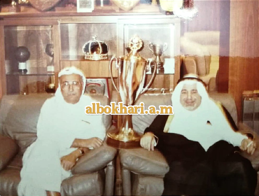 AlbokhariA's tweet photo. شخصيات خدمت وبذلت بسخاء من أجل الإتحاد عبر التاريخ 
الأولى تجمع الشيخ يوسف الطويل والعم أمين أبوالحسن
الثانية تجمع حمزة فتيحي يوسف الطويل والدكتور عدنان جمجوم
الثالثة الأمير خالد بن فهد والفريق أسعد عبدالكريم والدكتور أحمد بامجلي
رحم الله من توفى منهم وأطال في عمر الباقيين https://t.co/c9zcGsmqmU