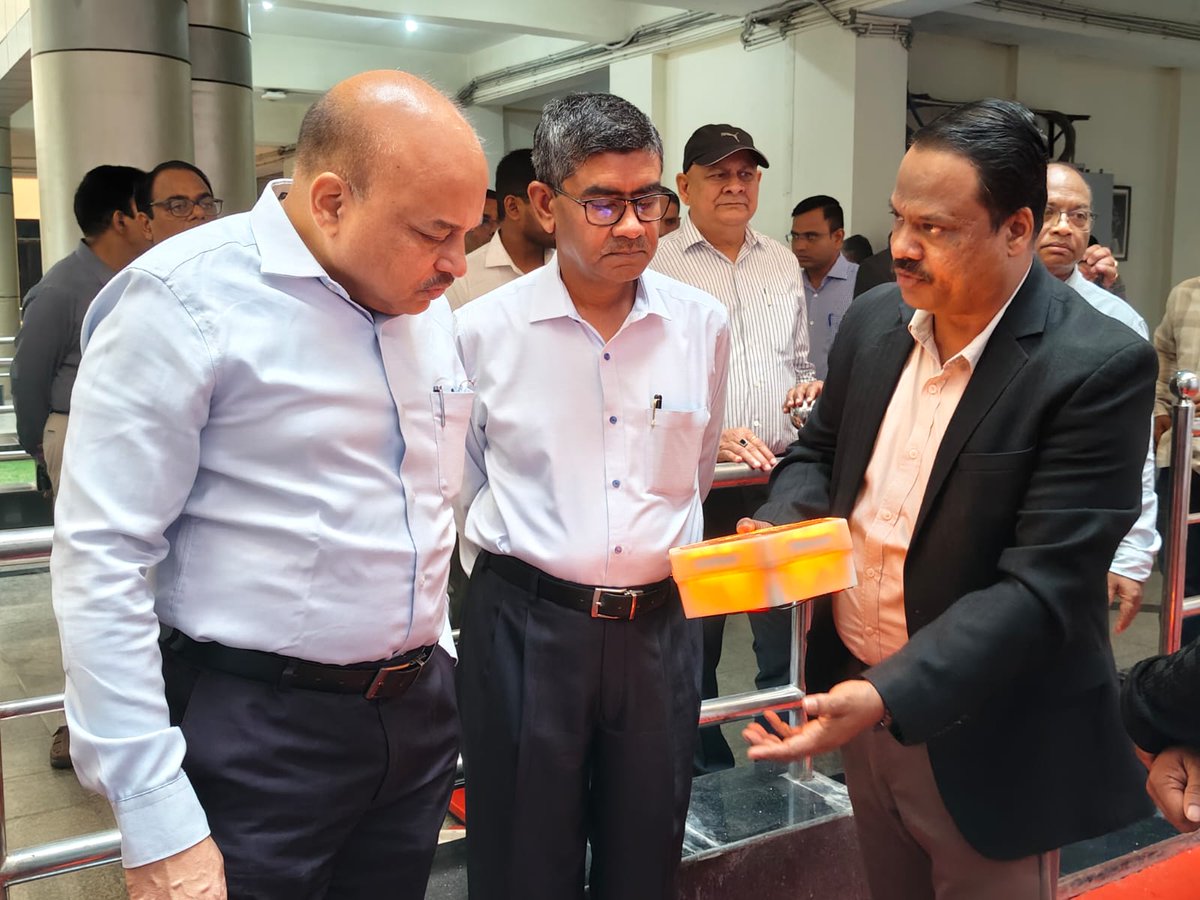 carbonout_2020's tweet photo. Today, we had the privilege of visiting the General Manager of East Coast Railway (ECoR) and convening the 2nd Maintenance Study Group Meeting (MSGM) at Rail Sadan, Bhubaneswar. https://t.co/lygUOWMQeO
