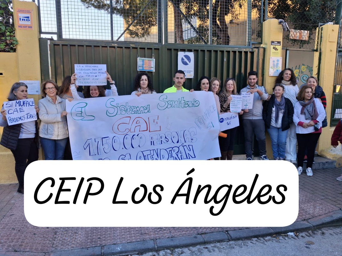 Los docentes se manifiestan pidiendo el mantenimiento de MUFACE.