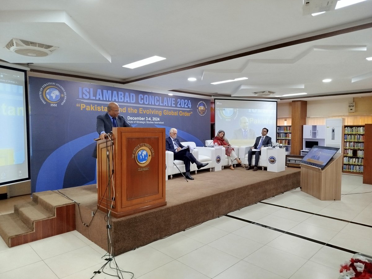 Session 5 of #IslamabadConclave2024, 'Future of Multilateralism,' continues with the second speaker, Dr. Ashfaque H. Khan, Director General NIPS, NUST, presenting on 'Examining the Rise of Regional Blocs Such as the SCO, ASEAN, &amp; the EU in Addressing Local &amp; Regional Issues.'