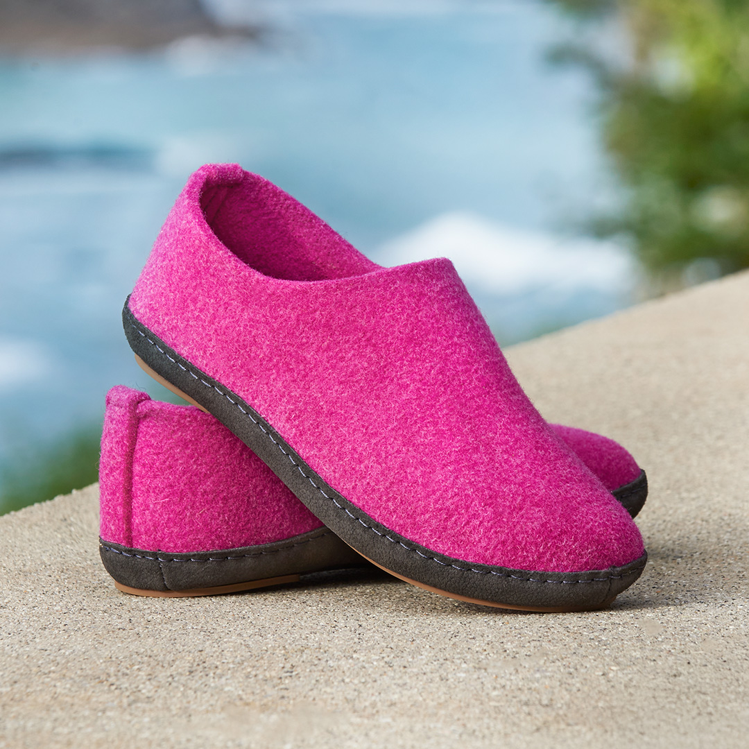 Our pure wool footwear is fantastic for sensitive feet. Inspired by Scandinavian simplicity, they’re the perfect choice all year-round.
Discover Purewool™ today: l8r.it/deGW