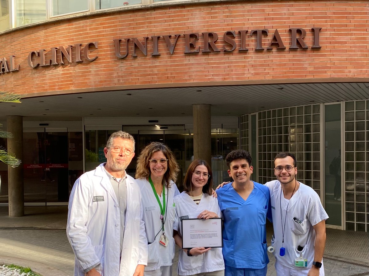 Hospital Clínic de València (@gvaclinic) on Twitter photo 🏥 Enfermeras de <a href="/GVAclinic/">Hospital Clínic de València</a>, premiadas por la Fundación Victor Grifols i Lucas por el proyecto “Prevalencia del edadismo en profesionales sanitarios en hospital terciario”
👩⚕️🩺👵El objetivo es conocer la prevalencia de edadismo hacia los mayores entre profesionales sanitarios 🏥 Enfermeras de <a href="/GVAclinic/">Hospital Clínic de València</a>, premiadas por la Fundación Victor Grifols i Lucas por el proyecto “Prevalencia del edadismo en profesionales sanitarios en hospital terciario”
👩⚕️🩺👵El objetivo es conocer la prevalencia de edadismo hacia los mayores entre profesionales sanitarios
