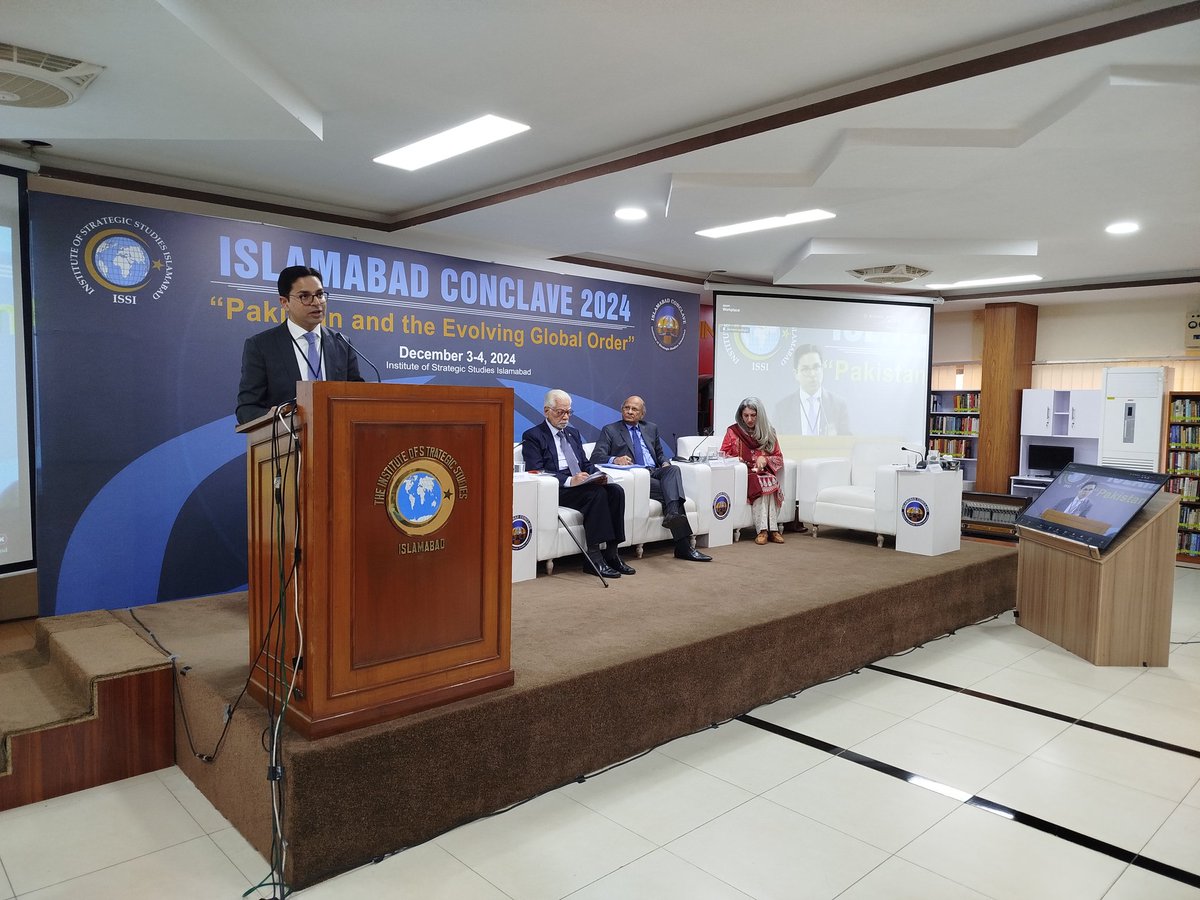 Session 5 of #IslamabadConclave2024, 'Future of Multilateralism,' concludes with the fourth &amp; final speaker, Mr. Umer Siddiqui, Director General (UN), MOFA, presenting on 'Identifying the Strategic Challenges &amp; Opportunities for Pakistan Within the Evolving Multilateral Order.'