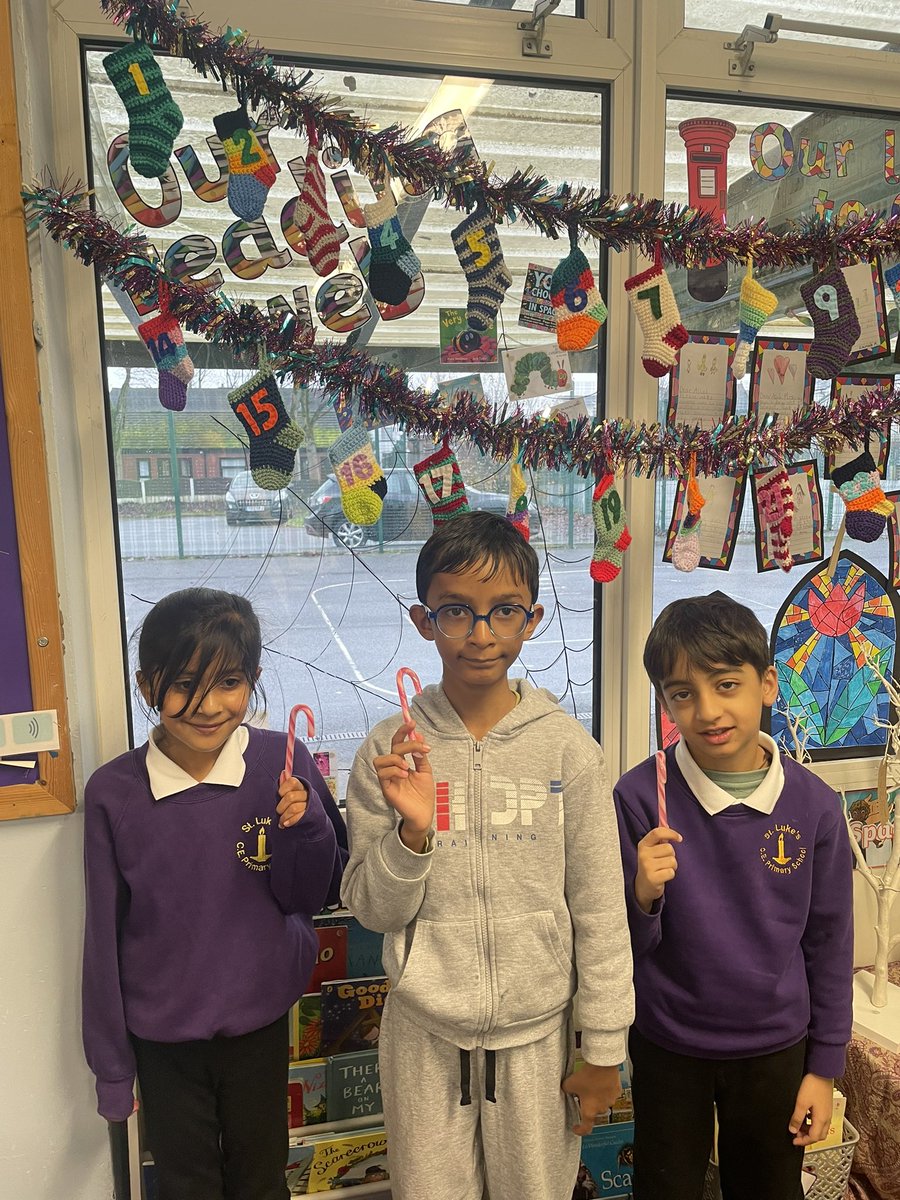 StLukesYear2M's tweet photo. The elves have secretly been visiting our classroom this week and leaving candy canes without us seeing. How exciting 🎄🎅🏽 @stlukesbury https://t.co/Xzax1KOvAL