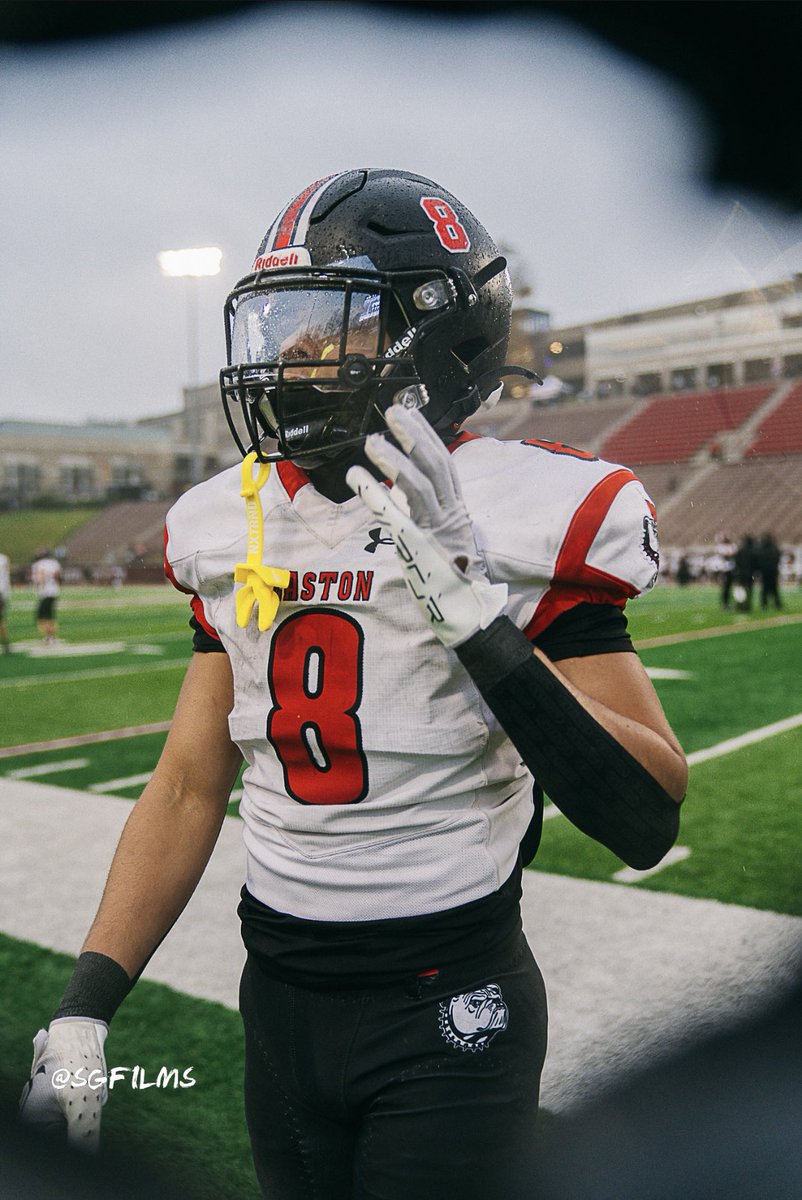 18 years young today!! Thankful for everything this year brought me🙏🏽‼️