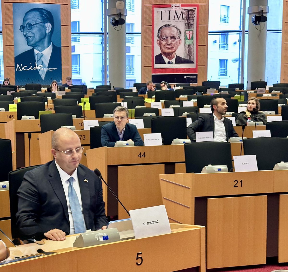 ✍️Imao sam zadovoljstvo da u ime Crne Gore budem dio delegacije Skupštine i učestvujem u radu Parlamentarnog plenuma Energetske zajednice koji se održava u Evropskom parlamentu u Briselu.🇲🇪🇪🇺
🤝Zajedno do jedinstvenog evropskog tržišta i Energetske zajednice koja će doprinijeti