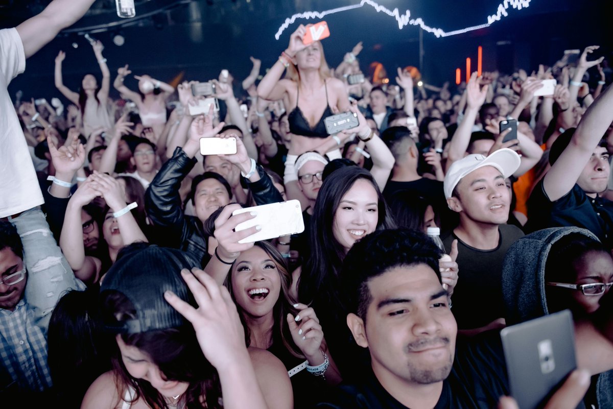 UTIX_US's tweet image. 🌟 70% of ticket sales will be digital by 2027. UTIX is ahead of the curve, bringing low transaction fees and blockchain transparency to the ticketing world. Ready for the future? 🌟