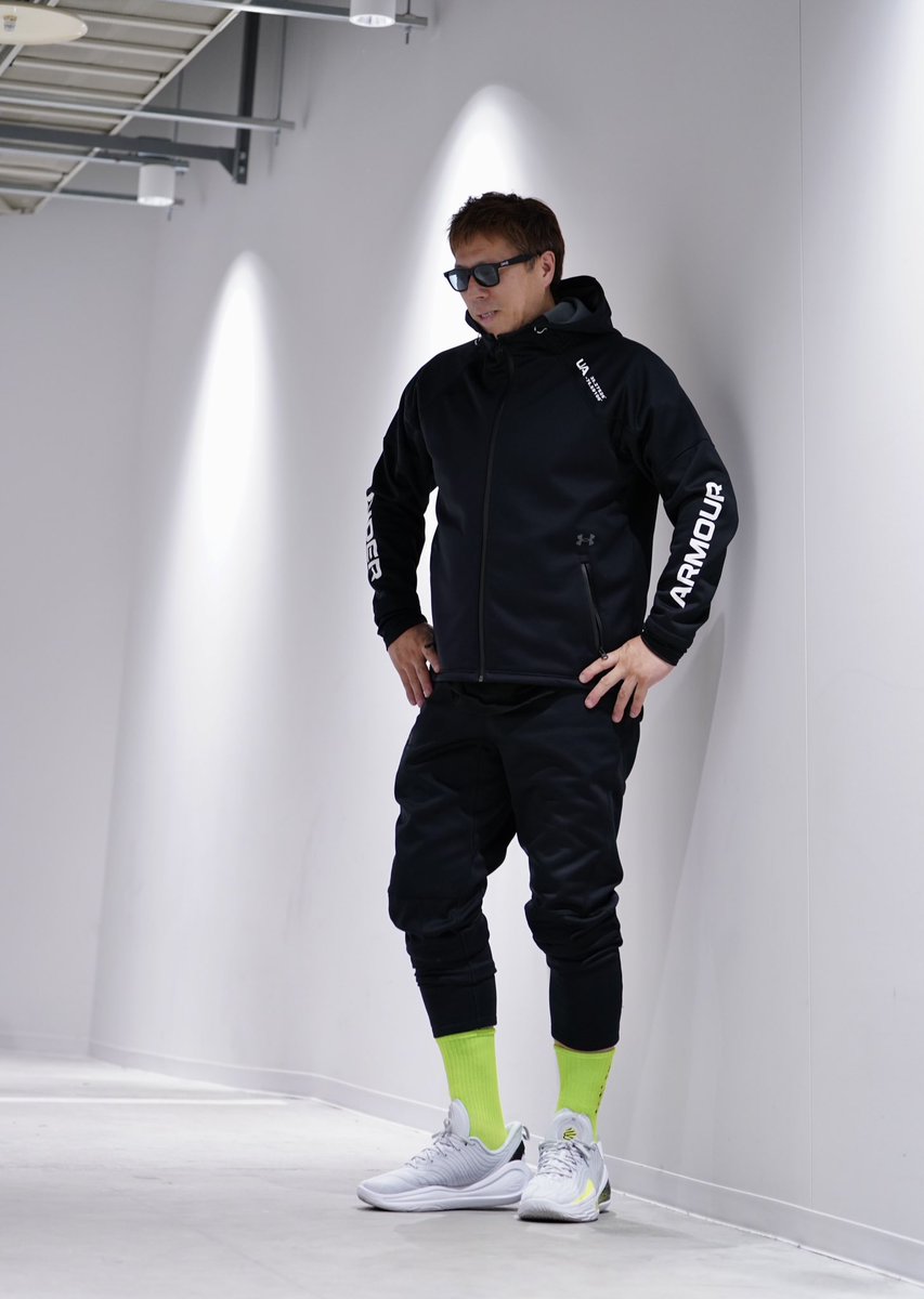 k2_superj's tweet photo. ステフィン・カリーのシグナチャーモデル
「カリー12 GRAVITY」が新発売
富永啓生選手も愛用してる👟
UAウインター ニット ジャケット 2.0セットアップ ヤバいめっちゃあったかい
大事に使わせて頂きます
Special Thanks
#UNDERARMOUR
#アンダーアーマー
@UnderArmour_Jp
#編集長J
#JBKT https://t.co/goxMeOg58w