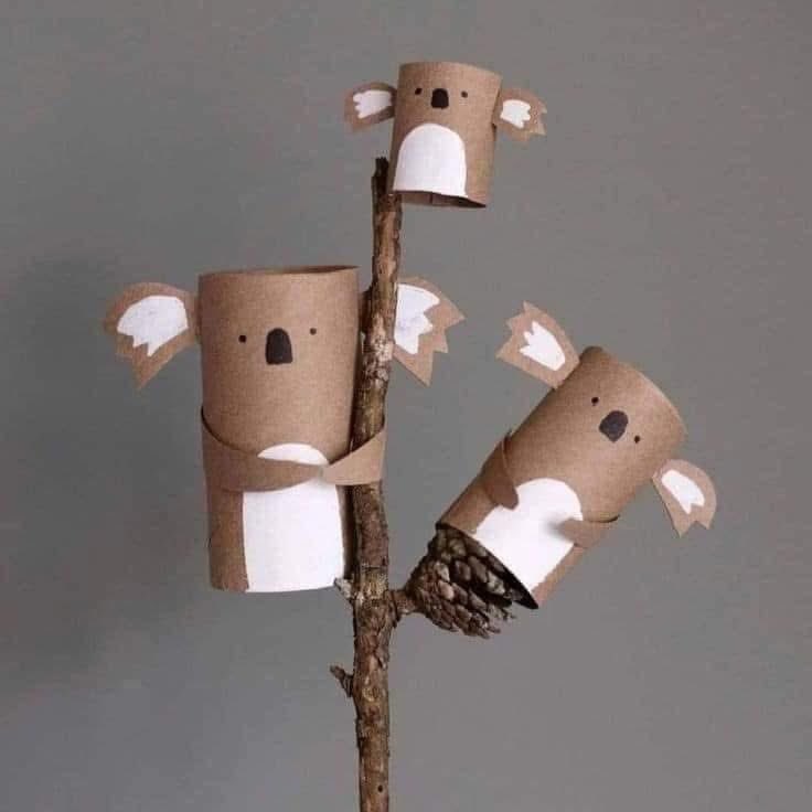 Annagoge's tweet photo. Got to love the versatility of loo rolls for #craft #activities. Just ‘bake’ them for 20 mins pre-use to sanitise them.
#craft #ToiletRoll #PaperTubes #Xmas #Cardboard #Tubes #care https://t.co/NmLzjVCS5h