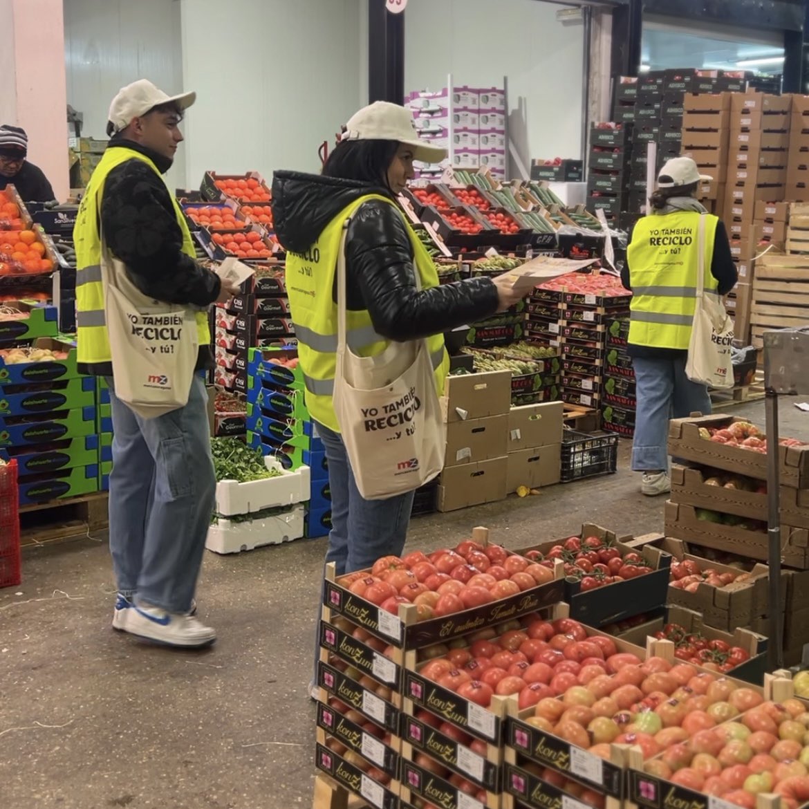 👀 ¿Los has visto ya? ¡Están aquí para apoyar el reciclaje en nuestros mercados!
Con su simpatía y buen rollo, van a recorrer los mercados para ayudarnos a mejorar las buenas prácticas del reciclaje y concienciar sobre el uso del Ecopunto. 🌱 ✨

<a href="/Mercasa_mercas/">Mercasa</a>