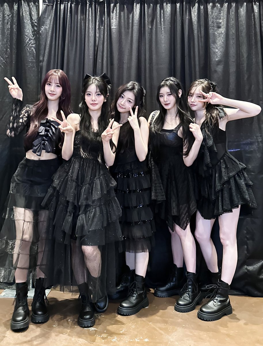 we_fiftyfifty's tweet photo. 📸

[Love Sprinkle] 휴스턴 공연도 멋있게 완료 😊

언제나 큰 응원 소리로 함께해 주시는 트웨니가 있어 힘이 나는 핖둥이들 🩷

#FIFTYFIFTY #피프티피프티
#LoveSprinkleTour_in_USA
#FIFTY_Shoot https://t.co/bl0GI3EX1d