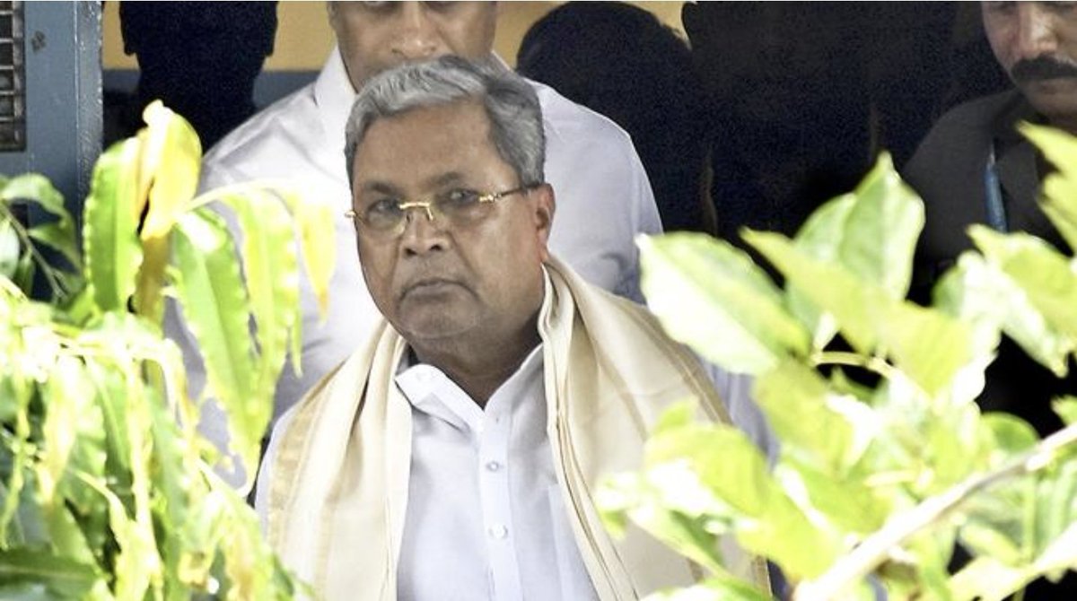 BanCheneProduct's tweet image. #BreakingNews 🚨 The Enforcement Directorate (ED), which is probing the alleged Mysore Urban Development Authority or MUDA scam in Karnataka, has found that 1,095 plots, having a market value exceeding Rs 700 crore, were allotted illegally.

#MUDASCAM 

Plots were allocated in