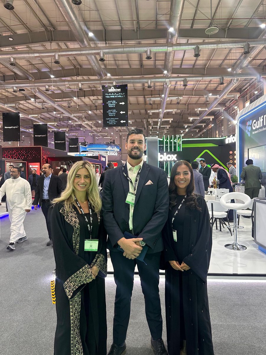 SaltRecruitment's tweet photo. Our Dubai cyber team were out at @Blackhatmea, the Middle East's and Africa's leading cybersecurity conference and exhibition, connecting with global experts and staying ahead of the latest cybersecurity trends. We love to see it! #LifeAtSalt #BHMEA25 https://t.co/cqbAni784L
