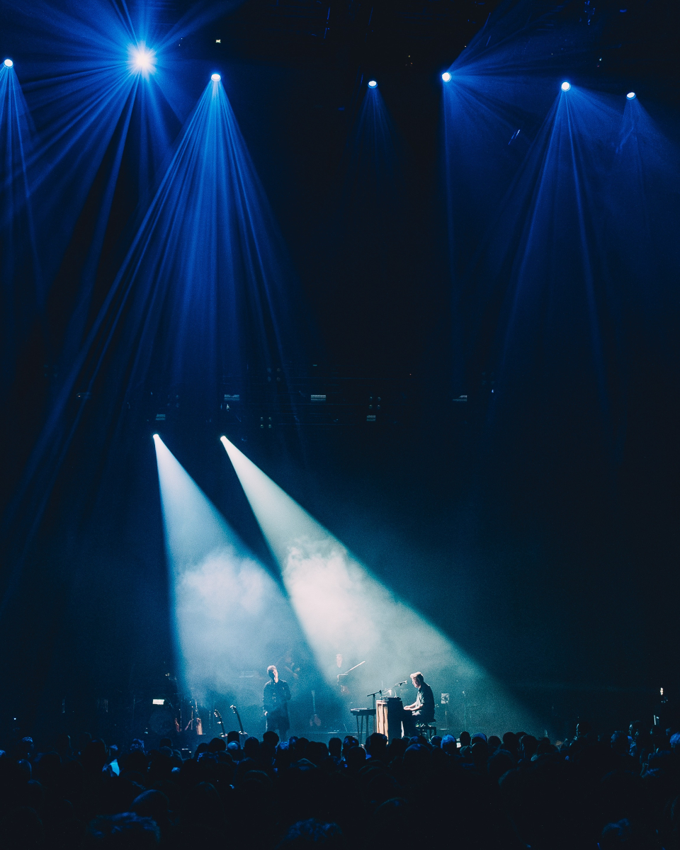 HAEVNMUSIC's tweet photo. Den Haag, you were amazing as always. Thank you for sharing this night with us. 

Tomorrow we'll travel to Antwerp for our final show of the year. Who'll join us there? 

#haevn #wideawaketour #live #concert #ontour https://t.co/NzctY5HFNw