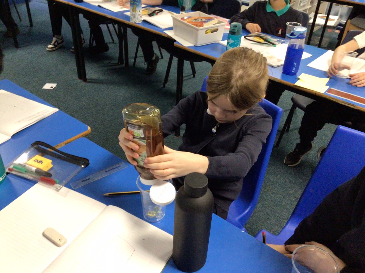 AusthorpeY3's tweet photo. We’ve been getting stuck in to our science learning this half term! We’ve been exploring rocks and soils - and what better way than getting our hands dirty with some soil sample investigations and making our own edible layers of the Earth! (In separate lessons of course!) 🪨 https://t.co/JDr3ZtD6aE