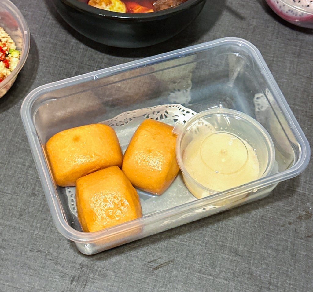 ถ้านึกถึงหม่าล่าก็ต้อง Haidilao ป่ะ เดอะเบส คือถึงเครื่องหม่าล่าแบบสะใจ เครื่องผักหมูอะไรก็จุกๆแบบพร้อมทาน หมั่นโถวก็อร่อยมากๆ รอบนี้ได้ราคามาดีเพราะนี่สั่งผ่านแกร้บฟู้ดใส่โค้ด FOODIE ลดสูงสุด 100 บ.เลย เหมาะกับสายอยากกินหม่าล่าง่ายๆแต่ขี้เกียจออกไปรอคิวที่ร้านสุดๆ  🤏🏼🙌🏼 https://t.co/4G9luUSSI5