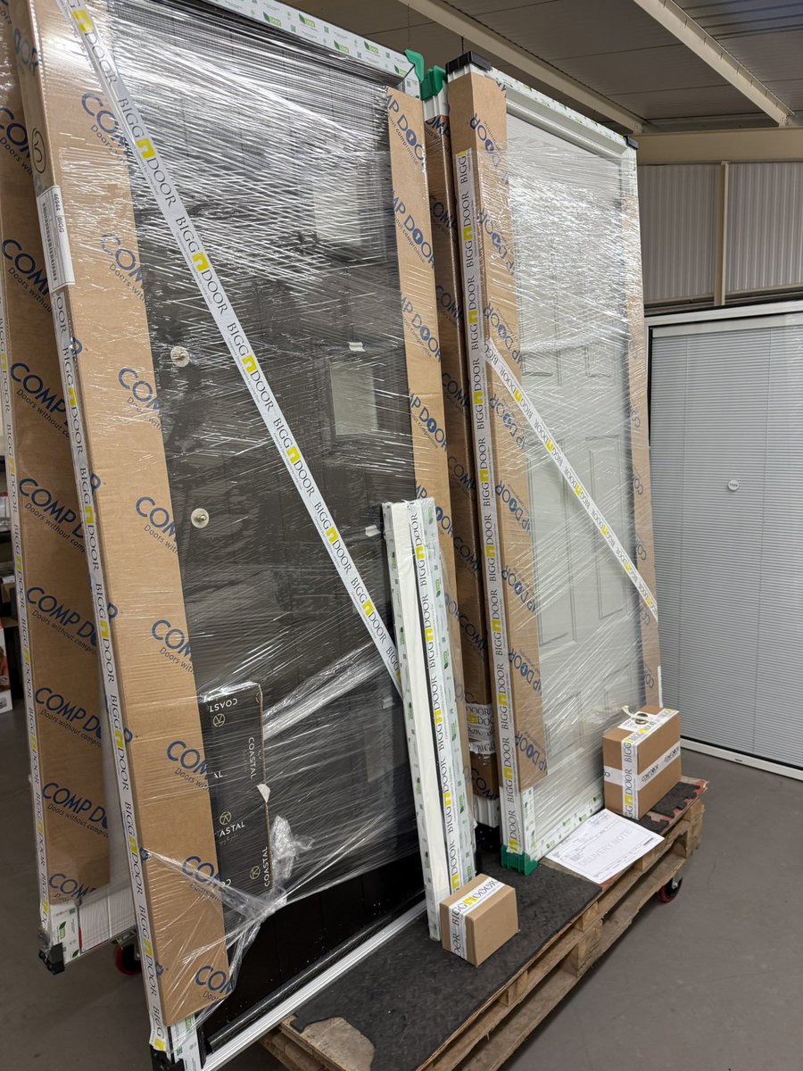 Shifting Xmas doors today