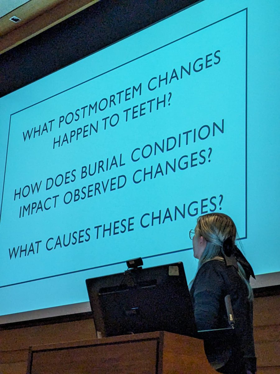 keeleforensics's tweet photo. Two of our Forensic Science Demonstrators were presenting their #research at conferences last week! 

Olga Nechyparenka was in Bordeaux @SscipChildhood talking forensic analysis of early life stress

Catherine Roberts was in Oxford @ForAnthUK talking on dental post-mortem changes https://t.co/kA8pqDfn88