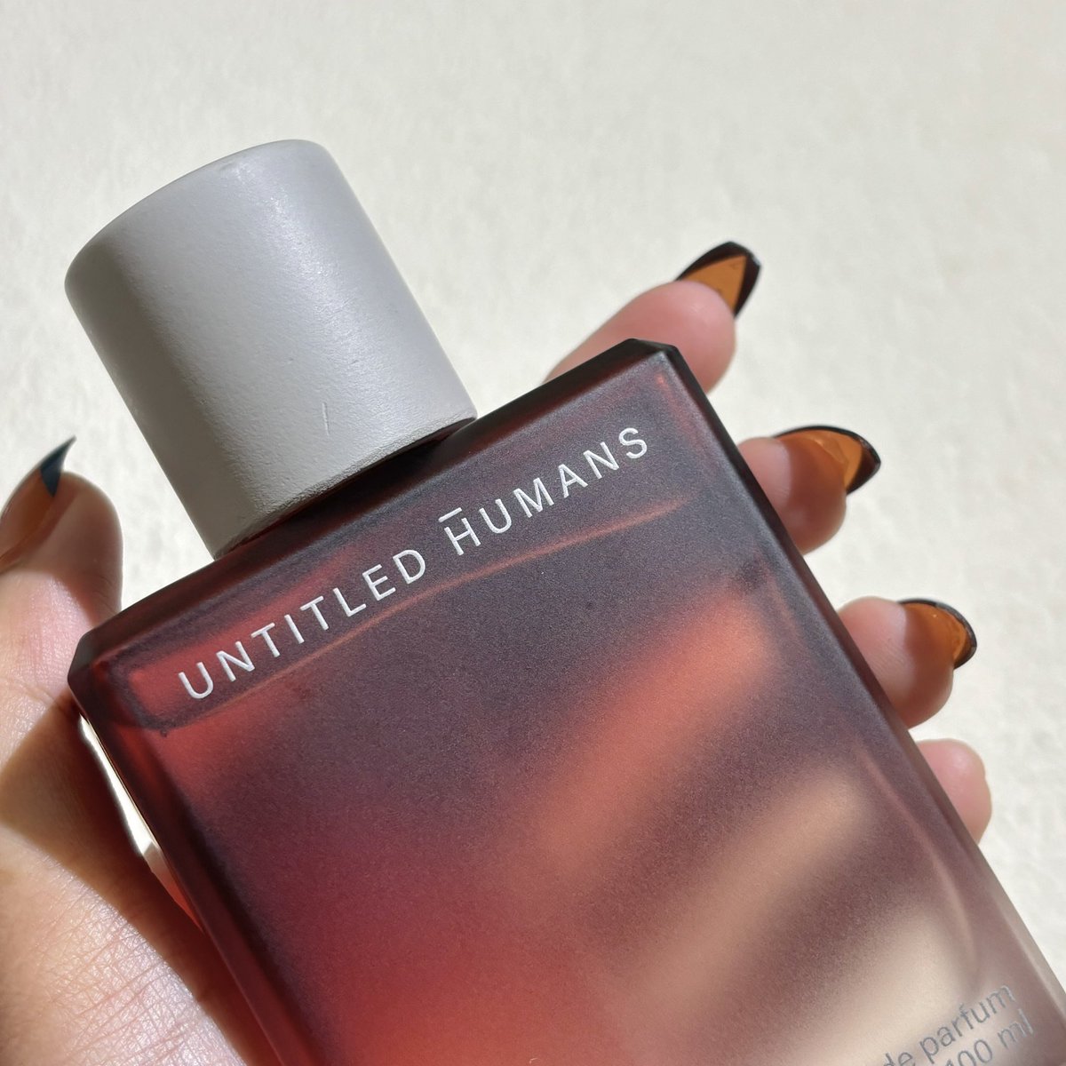 beautiaf's tweet photo. parfum yang wanginya paling cantik……. goes to…. untitled humans: aroma 02….🥺❣️

definisi ‘kita bikin romatis’ wanginya indah cantik tapi tetep cheerful at the same time. kalau kalian suka banget sama wangi BUNGA MAWAR you would love this perfume.🌹 https://t.co/XTCX092Dmk
