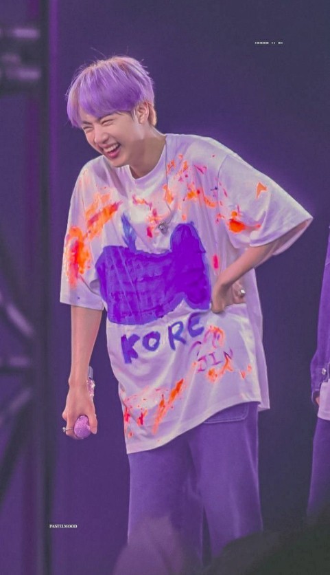 Adarikaaa_21's tweet photo. Happiest birthday my love, thank you for being such an amazing person. I hope you enjoy your day today, be healthy always and take care always. Again Saengil chuka hamnida and Saranghaeee Seokjinnaaaa. 🎉🐹💜

#Jin #SEOKJIN #KimSeokjin #JINDAY https://t.co/jrzHRnOo6B