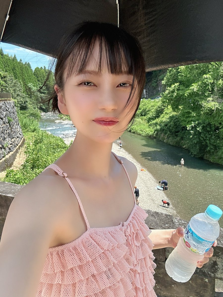 💐写真集発売記念イベント💐

日程:2024年12月28日(土)12時~
会場:タワーレコード渋谷店B1F 
         CUTUP STUDIO

たくさんの方が来てくださるので
今年は写真集イベントを2回！
開催することになりました🥹🫶
発券は明日の17時から✨️

今年最後のイベント待ってるよ~💗
https://t.co/ww9dSQ96LX https://t.co/e7dMT27ooV