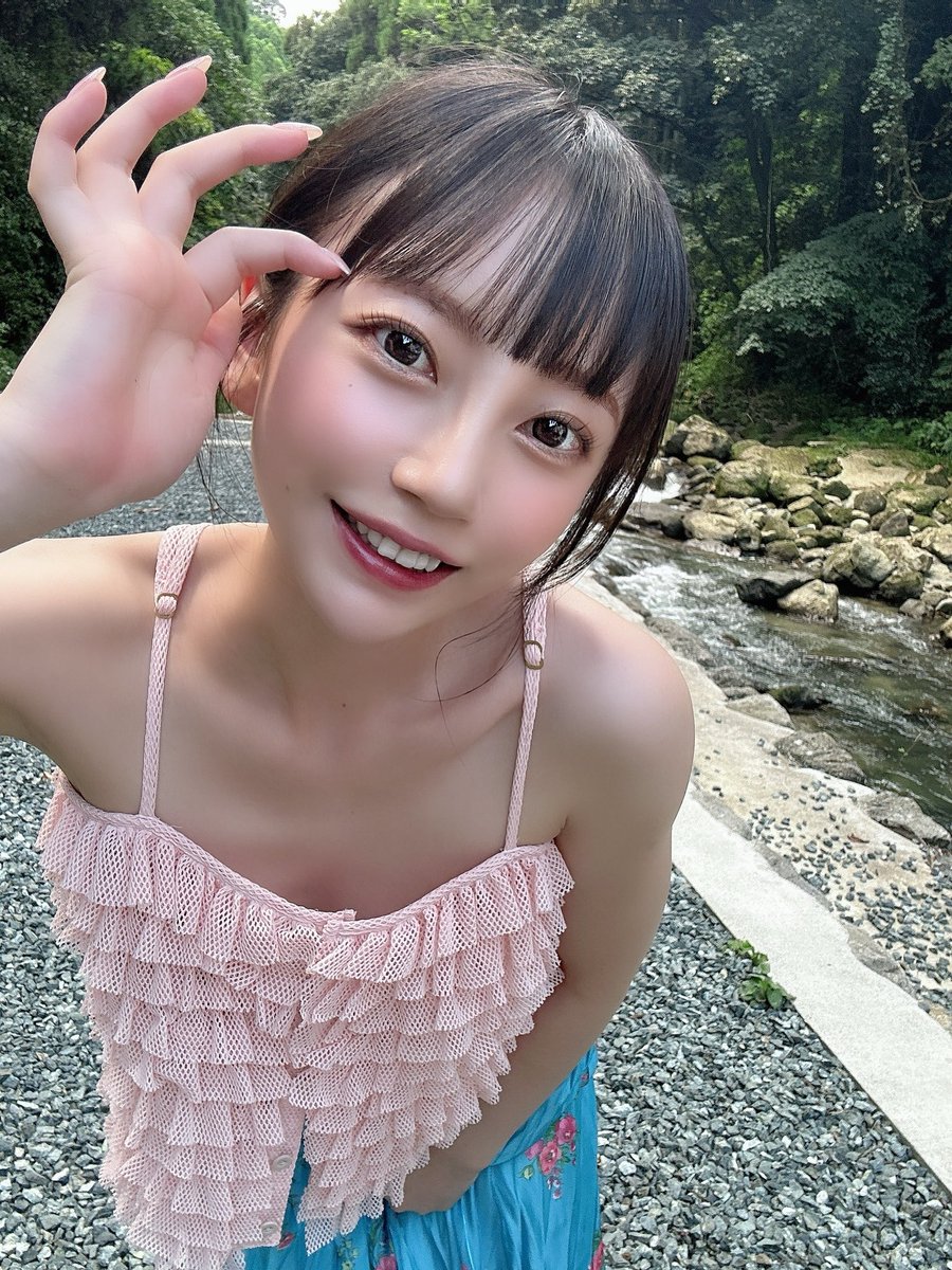💐写真集発売記念イベント💐

日程:2024年12月28日(土)12時~
会場:タワーレコード渋谷店B1F 
         CUTUP STUDIO

たくさんの方が来てくださるので
今年は写真集イベントを2回！
開催することになりました🥹🫶
発券は明日の17時から✨️

今年最後のイベント待ってるよ~💗
https://t.co/ww9dSQ96LX https://t.co/e7dMT27ooV