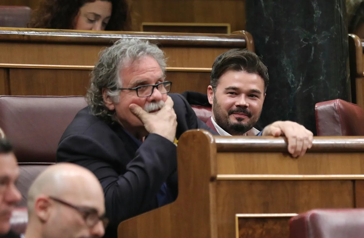muntane_josep's tweet photo. Junqueras tria Tardà per presidir la “comissió de la veritat” 
👇
Tardà: ERC debería dejar de ser un partido exclusivamente independentista
En Cataluña no hay violencia; pero si hay siete locos, que los metan en la cárcel"
Si hace falta, tendremos que sacrificar a Puigdemont https://t.co/0AdY1uI6vP