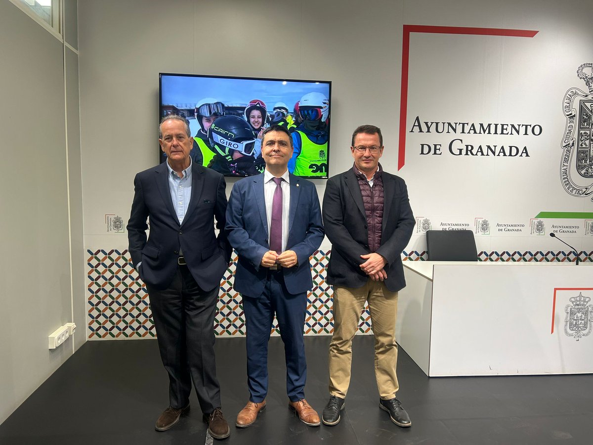El Ayuntamiento de Granada ofrece a los granadinos 7.653 oportunidades para practicar el esquí en Sierra Nevada. El forfait granadino supone un 50% de descuento para los empadronados en Granada.
<a href="/aytogr/">Ayuntamiento de Granada</a> <a href="/marifrangr/">Marifran Carazo</a> <a href="/websierranevada/">Sierra Nevada</a>