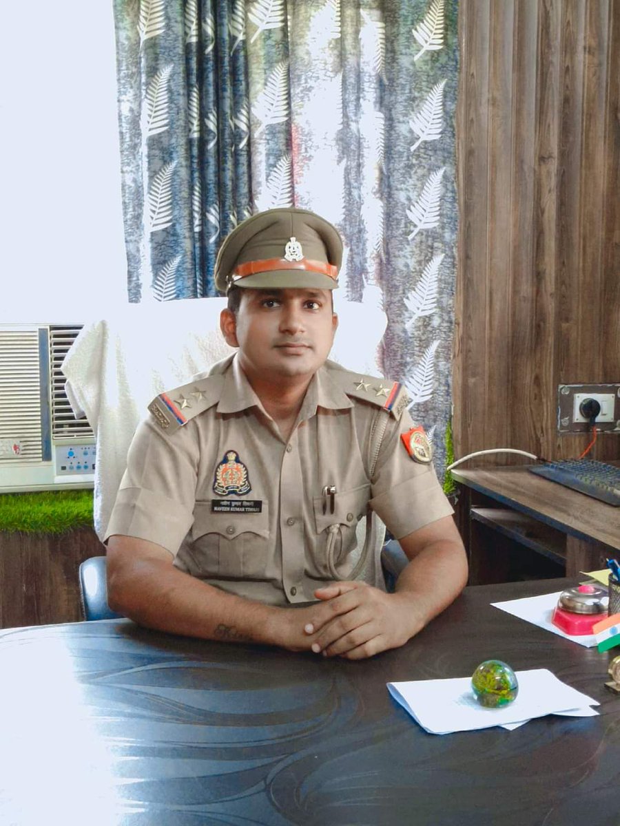 रास्ते कहां ख़त्म होते हैं ज़िंदग़ी के सफ़र में,
मंज़िल तो वहां है जहां ख्वाहिशें थम जाएं।
