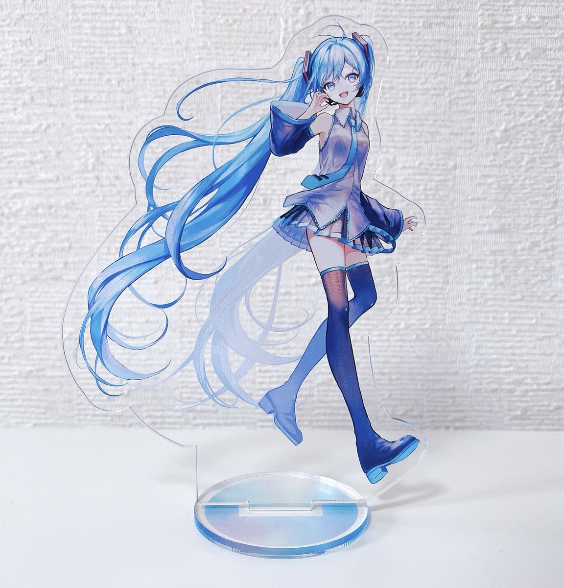 初音ミク pipi アクスタ 本 こちらと夏コミ再販のアクリルスタンドが販売開始されました