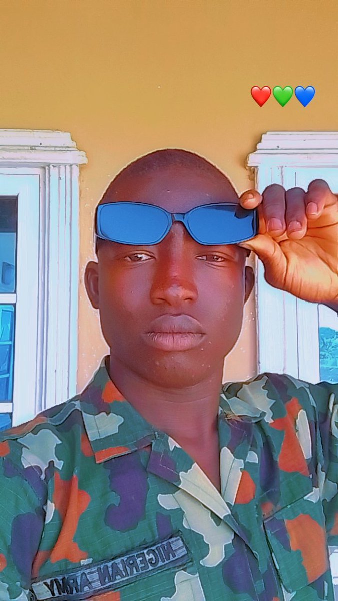 Danelight199261's tweet photo. You don't have excuse 

Am a military personnel 

But am an ads expert and digital marketer 

So make money no excuse https://t.co/CS6x0wiljm