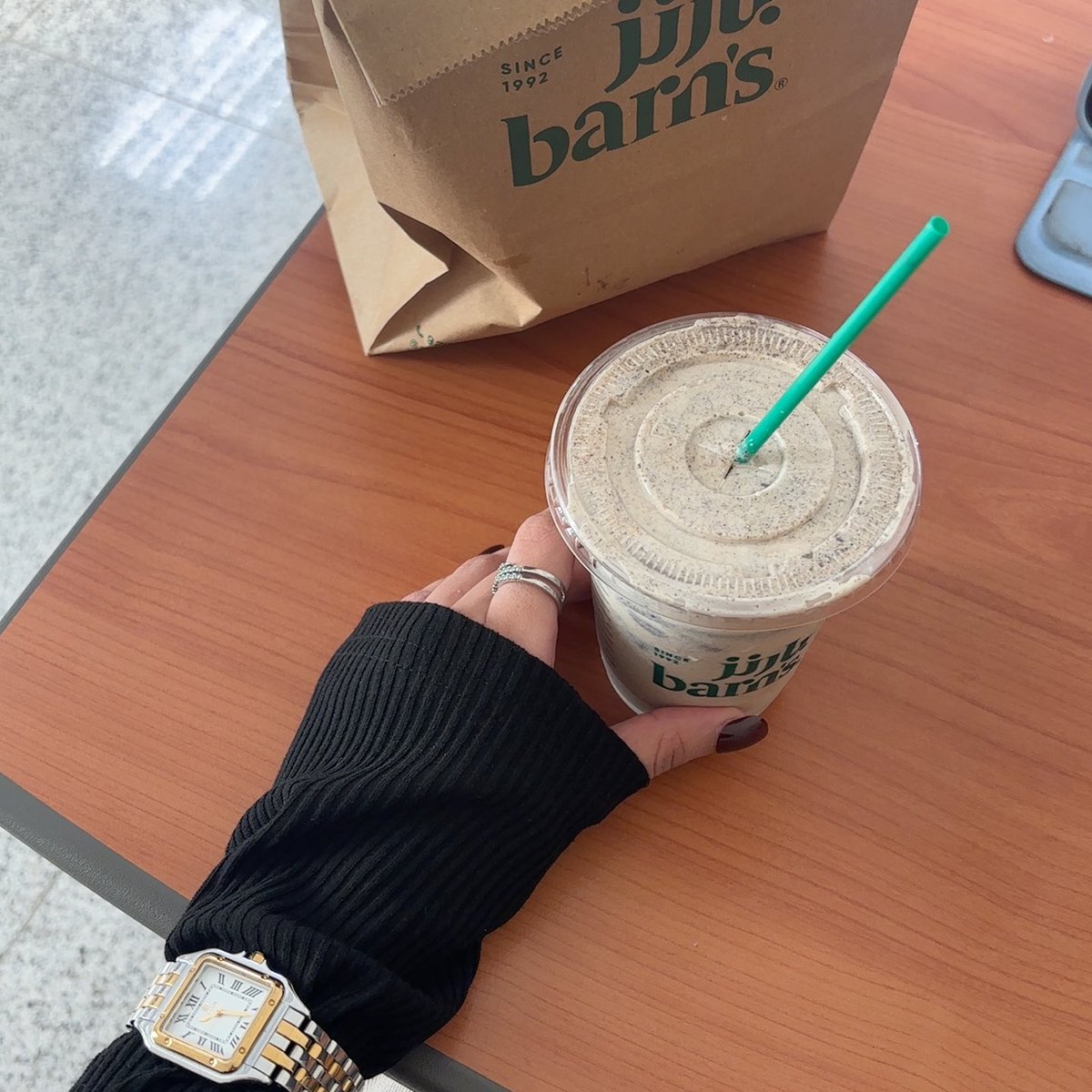 paz_778's tweet photo. @barnscoffee https://t.co/5yZ5m3tW42