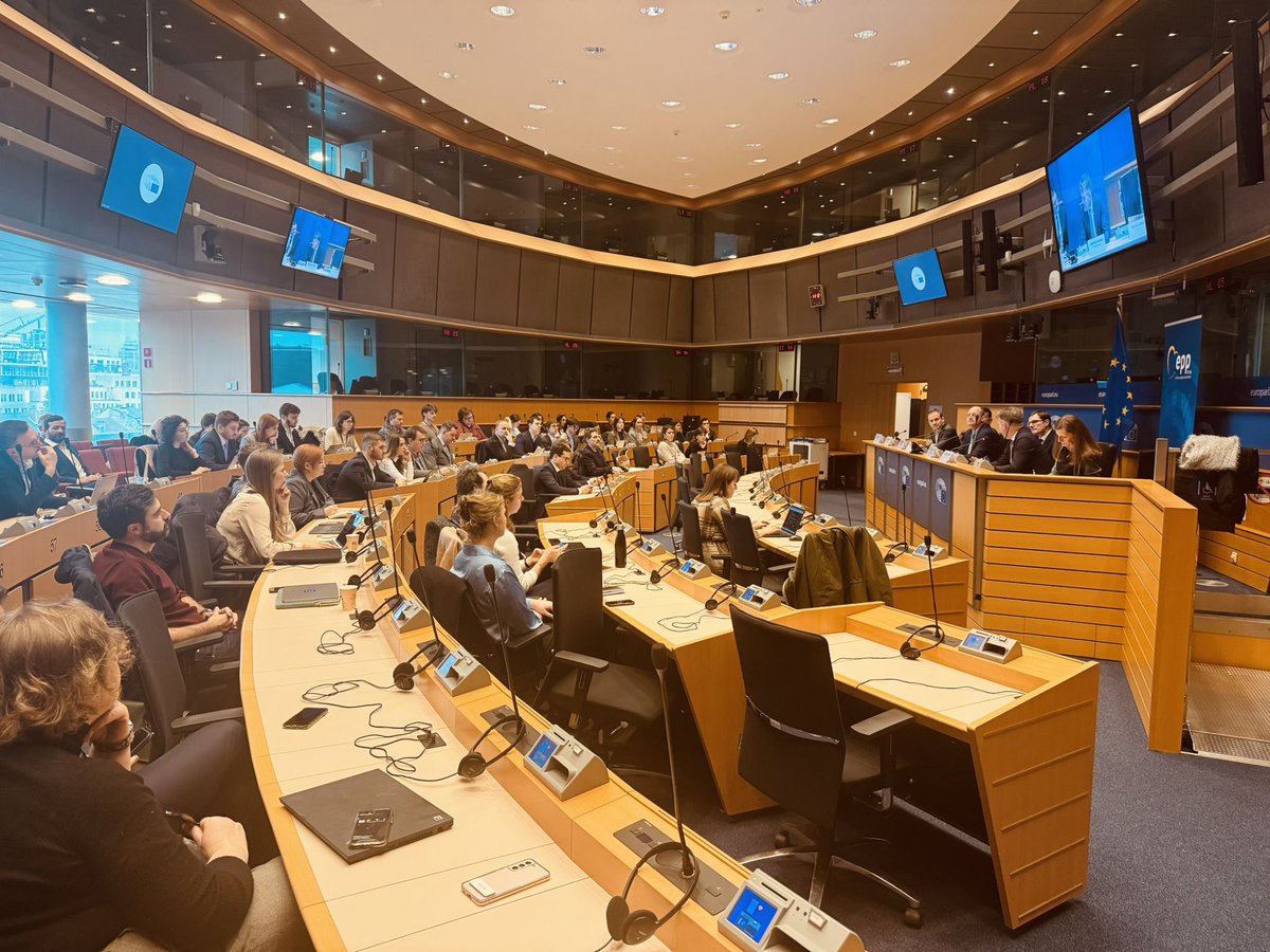 Umberto GAMBINI 🇪🇺🏴🇪🇺🇮🇹🇪🇺 tweet media