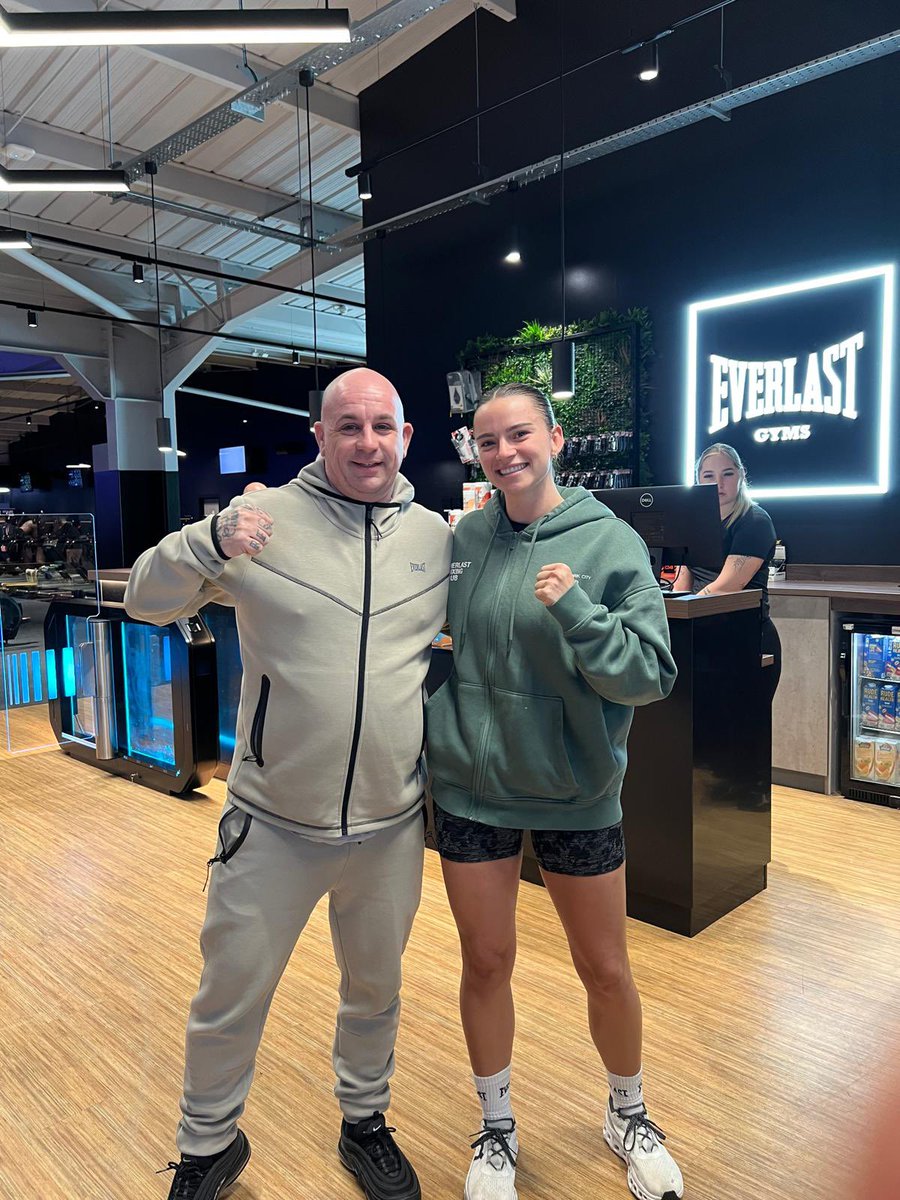 Great catch up with <a href="/skyebnic/">Skye Nicolson</a> at the new Everlast gym in Thurrock 🥊