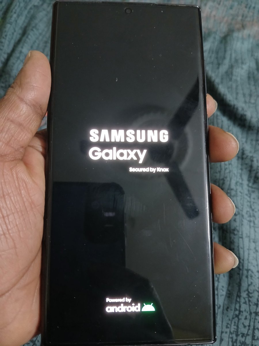 satishemailbox's tweet photo. Samsung S22 Ultra stopped working after the latest software update. Service center is blaming us, but this is clearly a company fault! Frustrated as I have travel plans. #Samsung #S22Ultra #SoftwareUpdate #CustomerSupport #samsunggalaxy https://t.co/qbn2x6TpqA