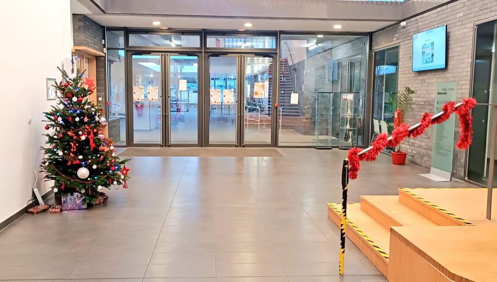 Les festivités de fin d'année commencent à s'installer au collège Simone Veil ...