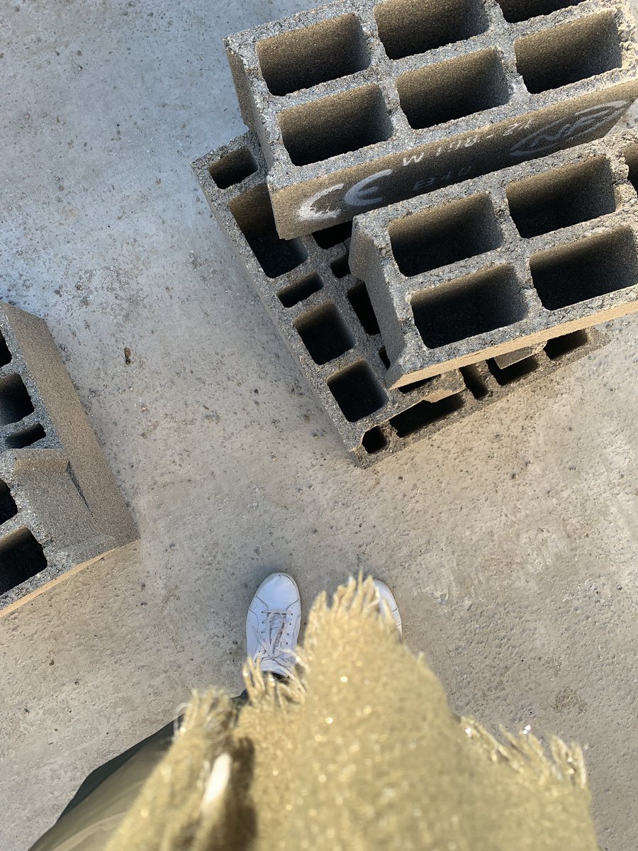 Heylizapasbeth's tweet image. Inspectrice des travaux finis.

#AfterHopital 
#FamilyTime
#BeforeWork