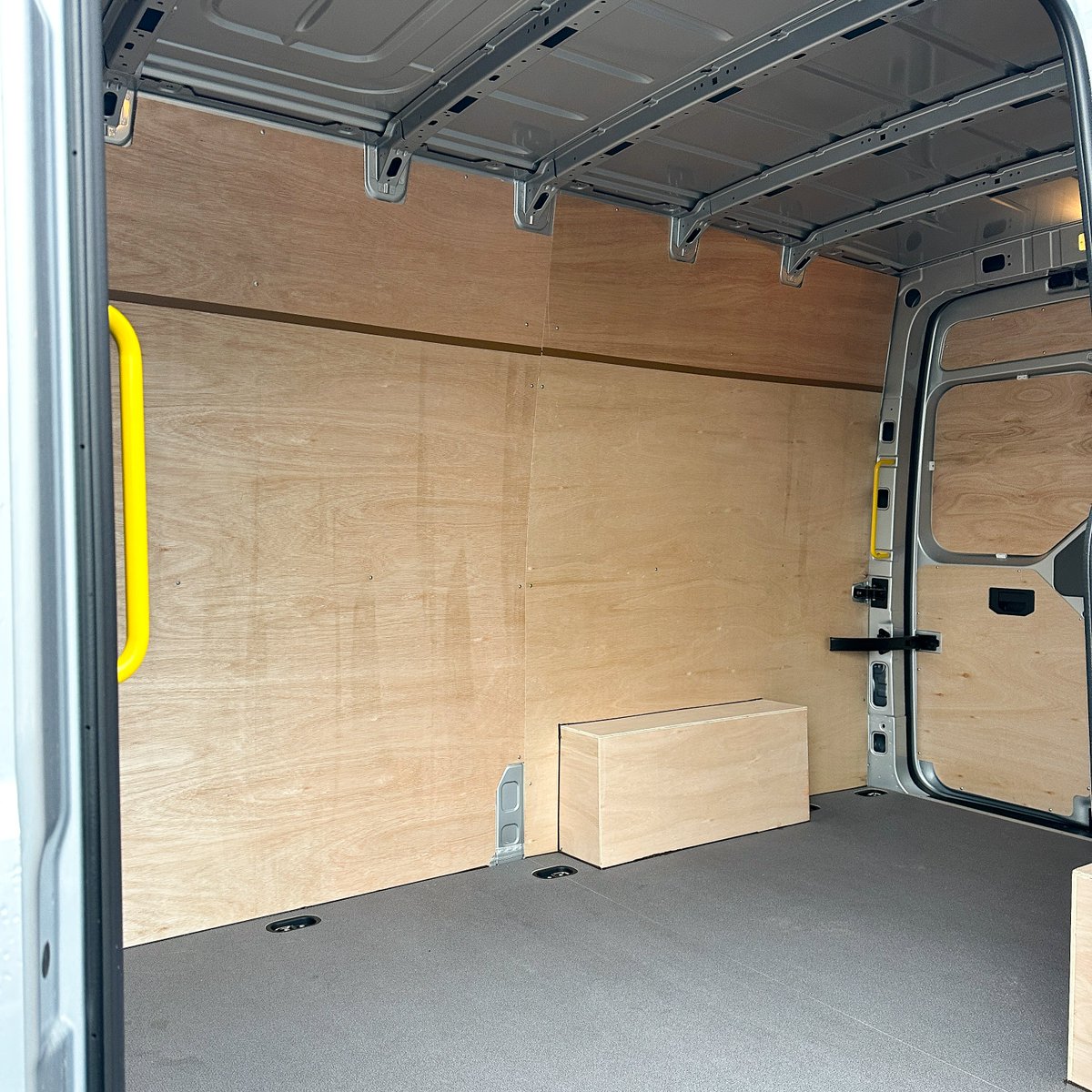 vehicleaccltd's tweet image. VW CRAFTER 2024

🔵 Ply Lining Kit

Ply Lining prevents damage from shifting cargo, tools, or equipment. It helps to minimise scratches, dents, and general wear and tear that may occur during transportation. 
#vehicleaccessories #vanlining #plylining #plywoodlining #plywood #vw