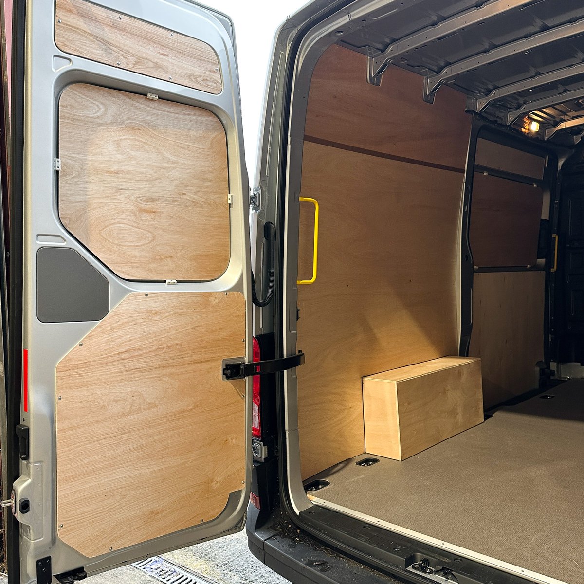 vehicleaccltd's tweet image. VW CRAFTER 2024

🔵 Ply Lining Kit

Ply Lining prevents damage from shifting cargo, tools, or equipment. It helps to minimise scratches, dents, and general wear and tear that may occur during transportation. 
#vehicleaccessories #vanlining #plylining #plywoodlining #plywood #vw
