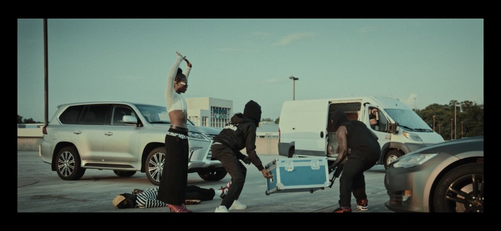 IamMicMonsta's tweet photo. #WorkDey Video depict a life of crime, a possible outcome of what I would have become if I was not focused on the music. 

"Cuz family matters don di pack foh ma head
Society go make you love only tin way you hate.
But I’m still, steady working on my Rhythms 

OUT NOW! https://t.co/fUfLoJnKCQ