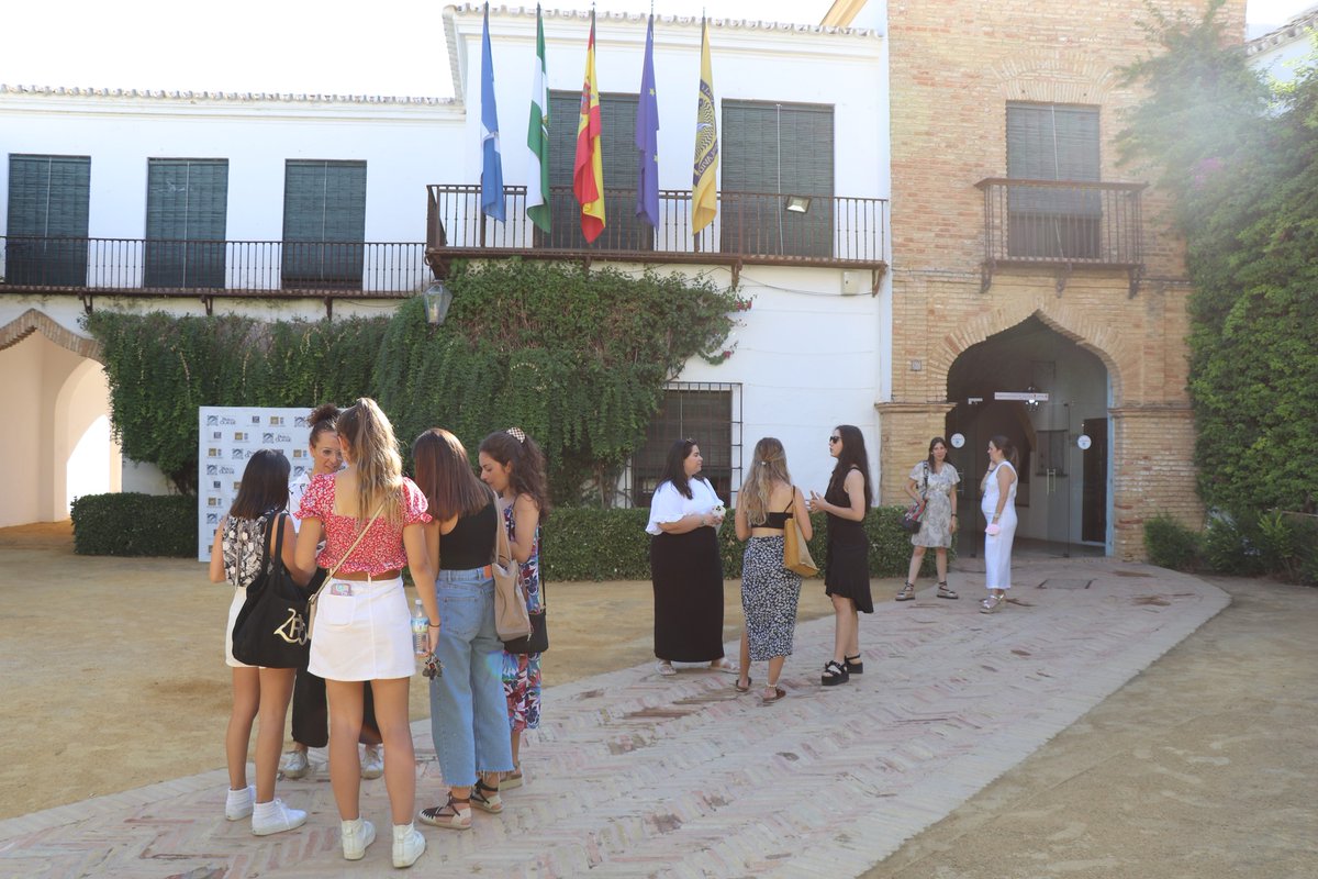 ¿Sabes que ya está abierto el plazo de presentación de propuestas de #Cursosdeverano? Cualquier miembro de la comunidad universitaria, así como particulares, instituciones, entidades o empresas pueden concurrir hasta el 7 de febrero.
upo.es/olavideencarmo…