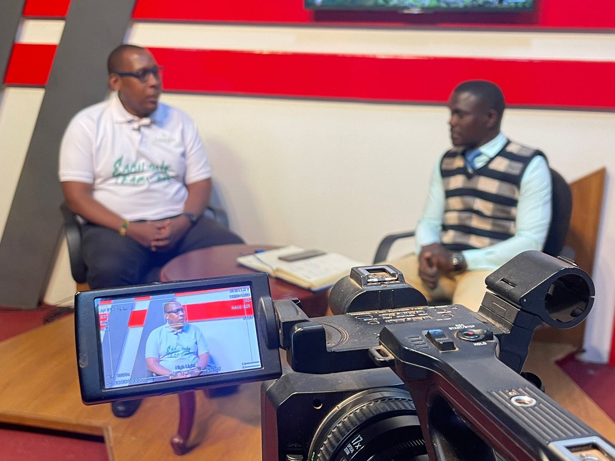 adaam_uganda's tweet photo. ADAAM Executive Director and founder @ChristianMafi1 sharing tips on how to prevent adolescents from getting into the trap of alcohol and drug abuse during the long festive season https://t.co/aqfmXFb2fV