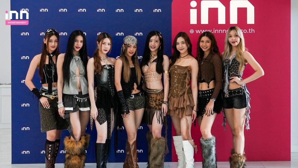 INNNEWS's tweet photo. 📌 ขอบคุณสาวๆ วง “THX” (แธงซ์) ที่บุกมาสร้างเสียงหัวเราะ ให้กับพวกเราชาว iNN ด้วยน่าาา เร็วๆนี้แอดแอบกระซิบว่ามีสัมภาษณ์สุดพิเศษสำหรับสาวๆ 8 คน เรื่องราวจะเป็นยังไง ติดตามได้ที่ YOUTUBE : INNNEWS ได้เร็วๆนี้ 🩷
#iNNNews #THX #THXOfficial #THXDebut #HorizonLove #E29MusicIdentities #BarrieTHX #BambamTHX #FreshTHX #TataTHX #CindyTHX #CheerTHX #RayTHX #PuttjungTHX #TPOP #ไม่พลาดทุกเรื่องอินเทรนด์