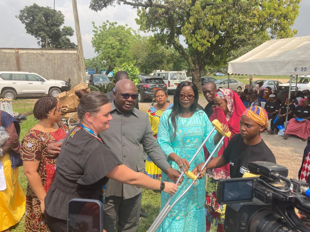 RefugeesCmr's tweet photo. #DisabledButNotDefeated! On the #InternationalDayForTheDisabled 71 champions benefitted wheelchairs, tricycles,canes,glasses, prostheses and disability cards in Douala.Their resilience tells us that barriers are steppingstones. Let's continue to uplift and empower. #UNHCR #MINAS https://t.co/SeKgJAykYX